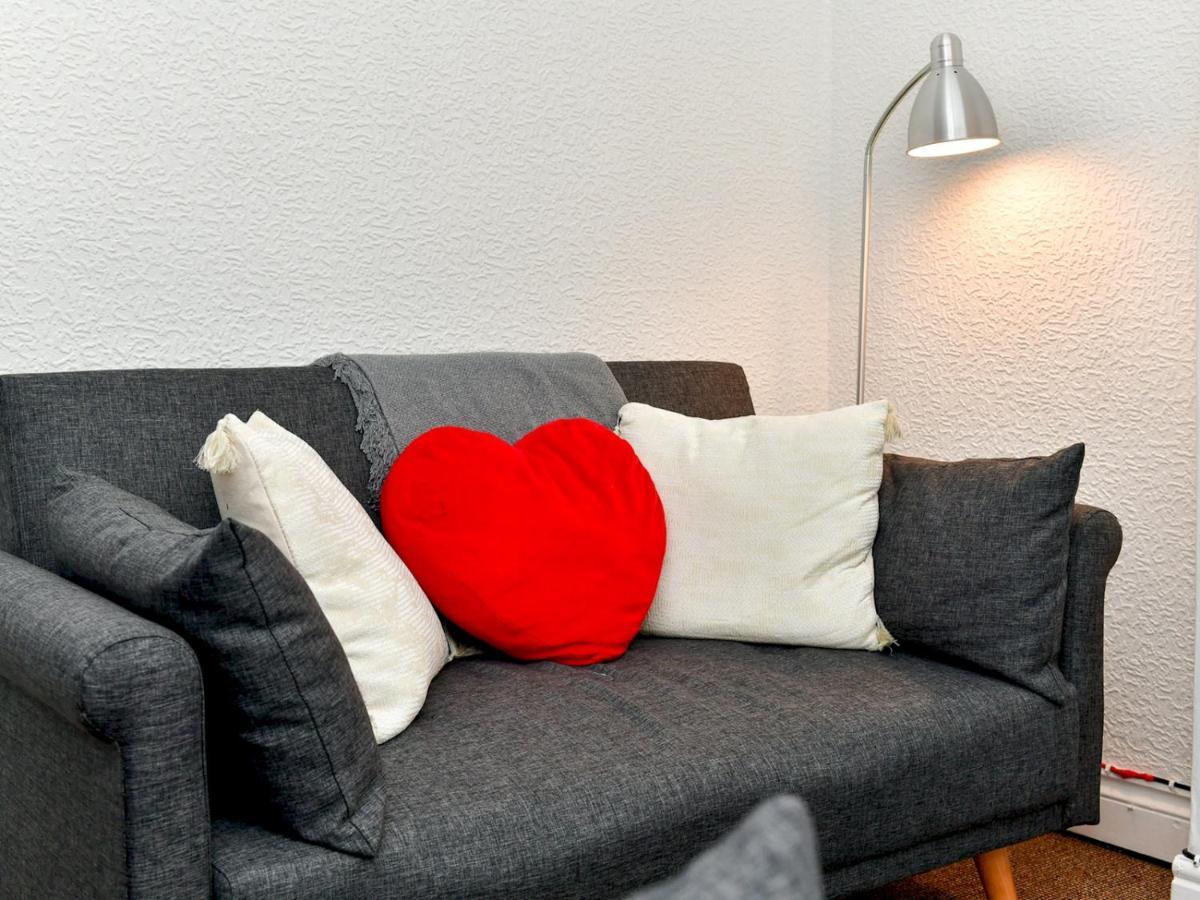 Pass The Keys Perfectly Located 3 Bed Home Close To The City Кардифф Экстерьер фото